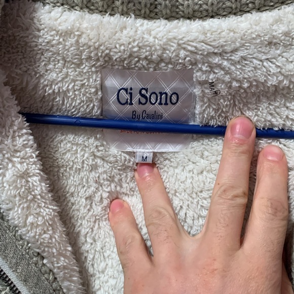 Ci dono by cavalini fuzzy sweater! - Picture 3 of 3